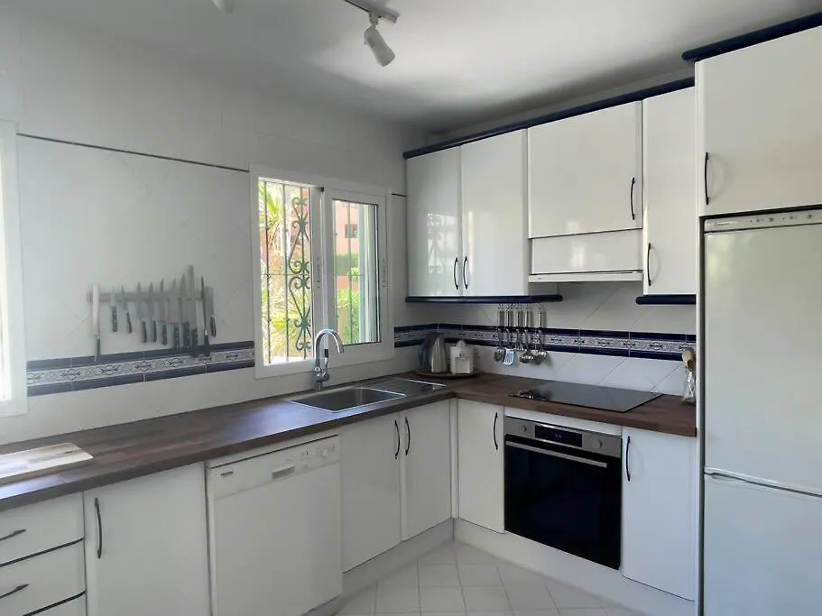 Spectacular Views At Beachfront Townhouse Rdr318 Estepona